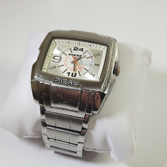 Diesel Watch Silver DZ-1218 Watch with White Face - Picture 5 of 16
